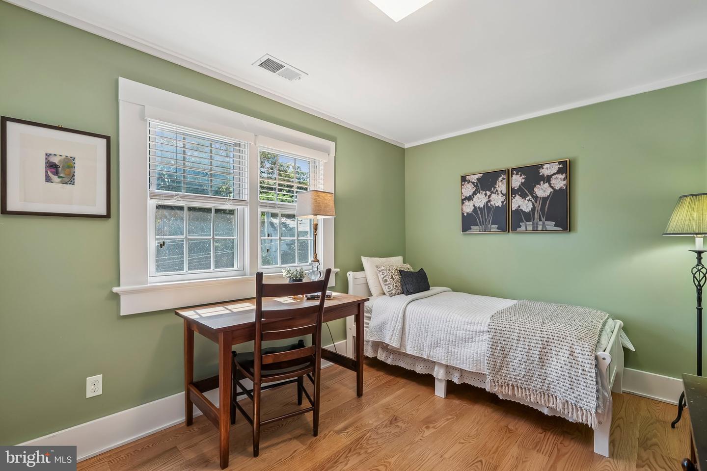 3701 N OAKLAND ST, ARLINGTON, Virginia 22207, 4 Bedrooms Bedrooms, ,3 BathroomsBathrooms,Residential,For sale,3701 N OAKLAND ST,VAAR2064064 MLS # VAAR2064064