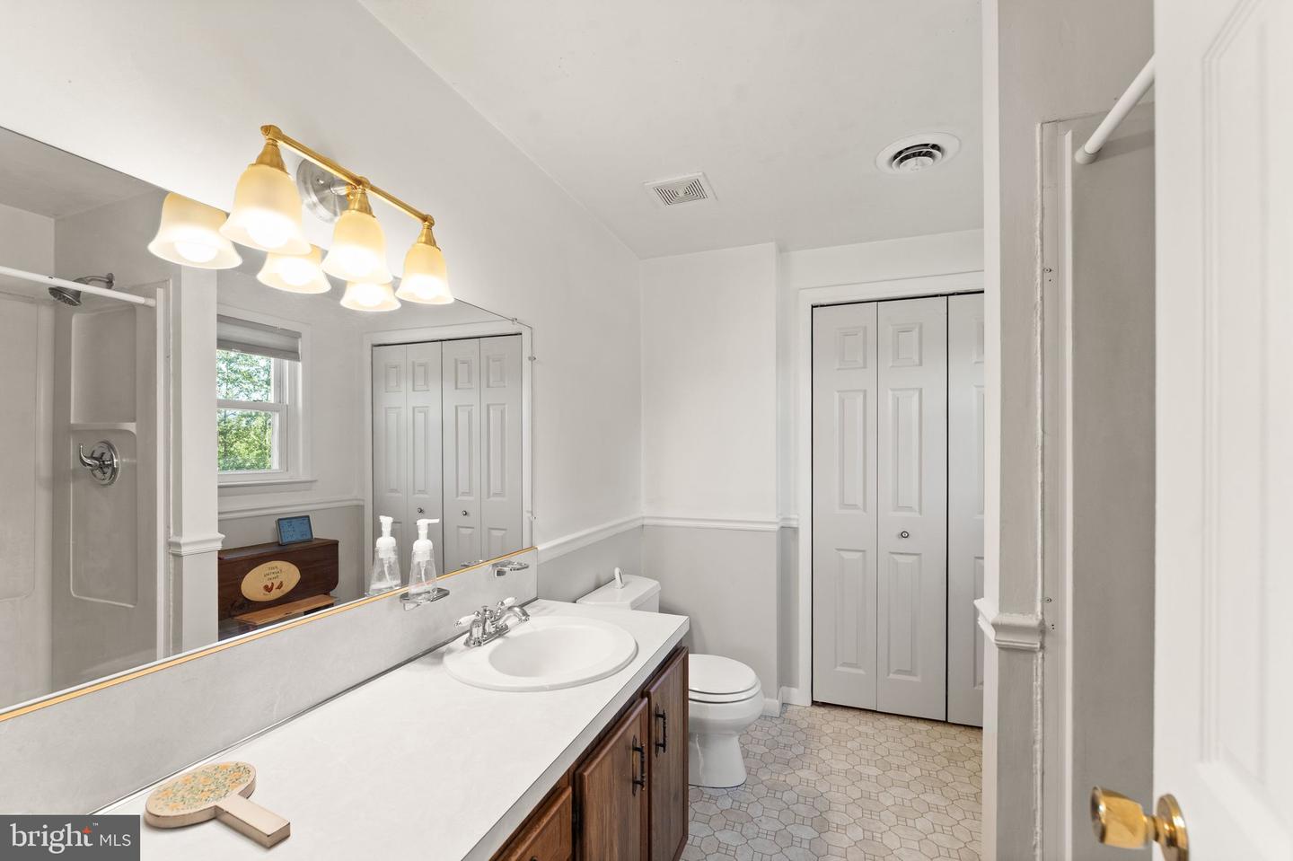 18957 AIRMONT RD, PURCELLVILLE, Virginia 20132, 3 Bedrooms Bedrooms, ,2 BathroomsBathrooms,Residential,For sale,18957 AIRMONT RD,VALO2107398 MLS # VALO2107398