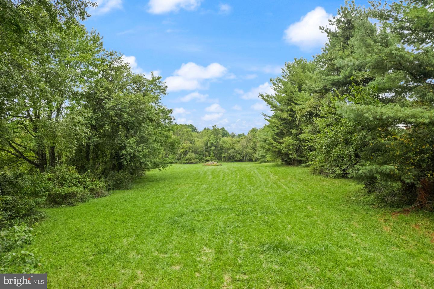 18957 AIRMONT RD, PURCELLVILLE, Virginia 20132, 3 Bedrooms Bedrooms, ,2 BathroomsBathrooms,Residential,For sale,18957 AIRMONT RD,VALO2107398 MLS # VALO2107398