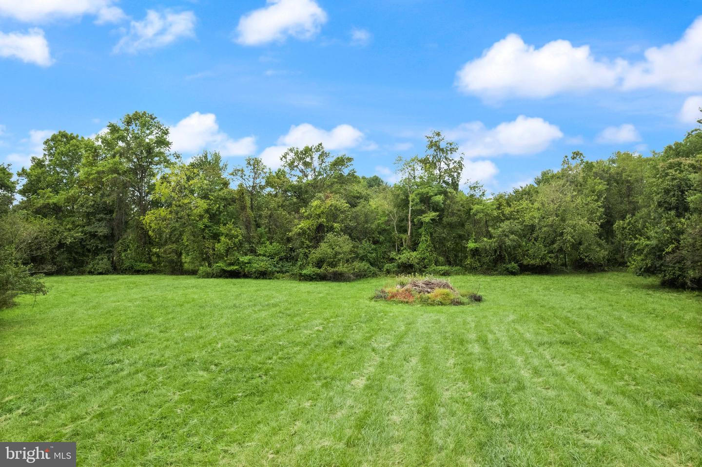 18957 AIRMONT RD, PURCELLVILLE, Virginia 20132, 3 Bedrooms Bedrooms, ,2 BathroomsBathrooms,Residential,For sale,18957 AIRMONT RD,VALO2107398 MLS # VALO2107398