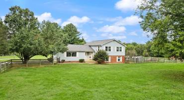 18957 AIRMONT RD, PURCELLVILLE, Virginia 20132, 3 Bedrooms Bedrooms, ,2 BathroomsBathrooms,Residential,For sale,18957 AIRMONT RD,VALO2107398 MLS # VALO2107398