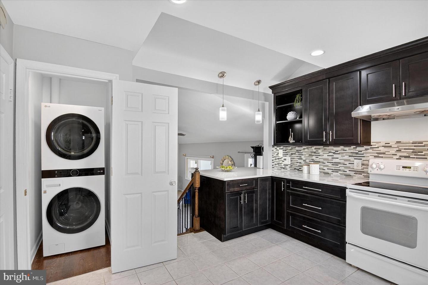 1804 OLNEY RD, FALLS CHURCH, Virginia 22043, 3 Bedrooms Bedrooms, 7 Rooms Rooms,3 BathroomsBathrooms,Residential,For sale,1804 OLNEY RD,VAFX2268806 MLS # VAFX2268806
