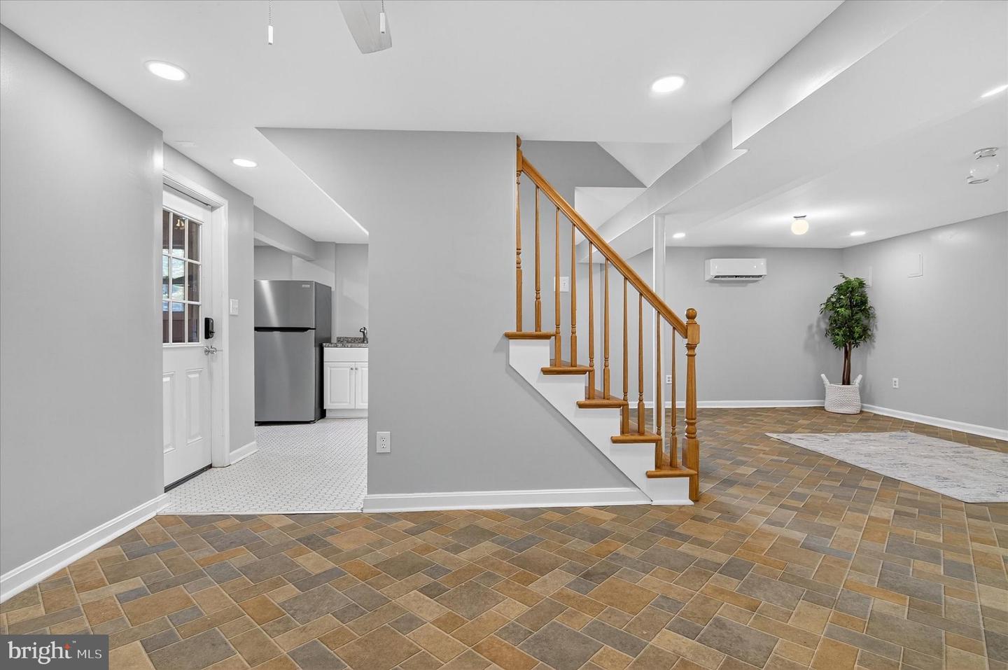 1804 OLNEY RD, FALLS CHURCH, Virginia 22043, 3 Bedrooms Bedrooms, 7 Rooms Rooms,3 BathroomsBathrooms,Residential,For sale,1804 OLNEY RD,VAFX2268806 MLS # VAFX2268806