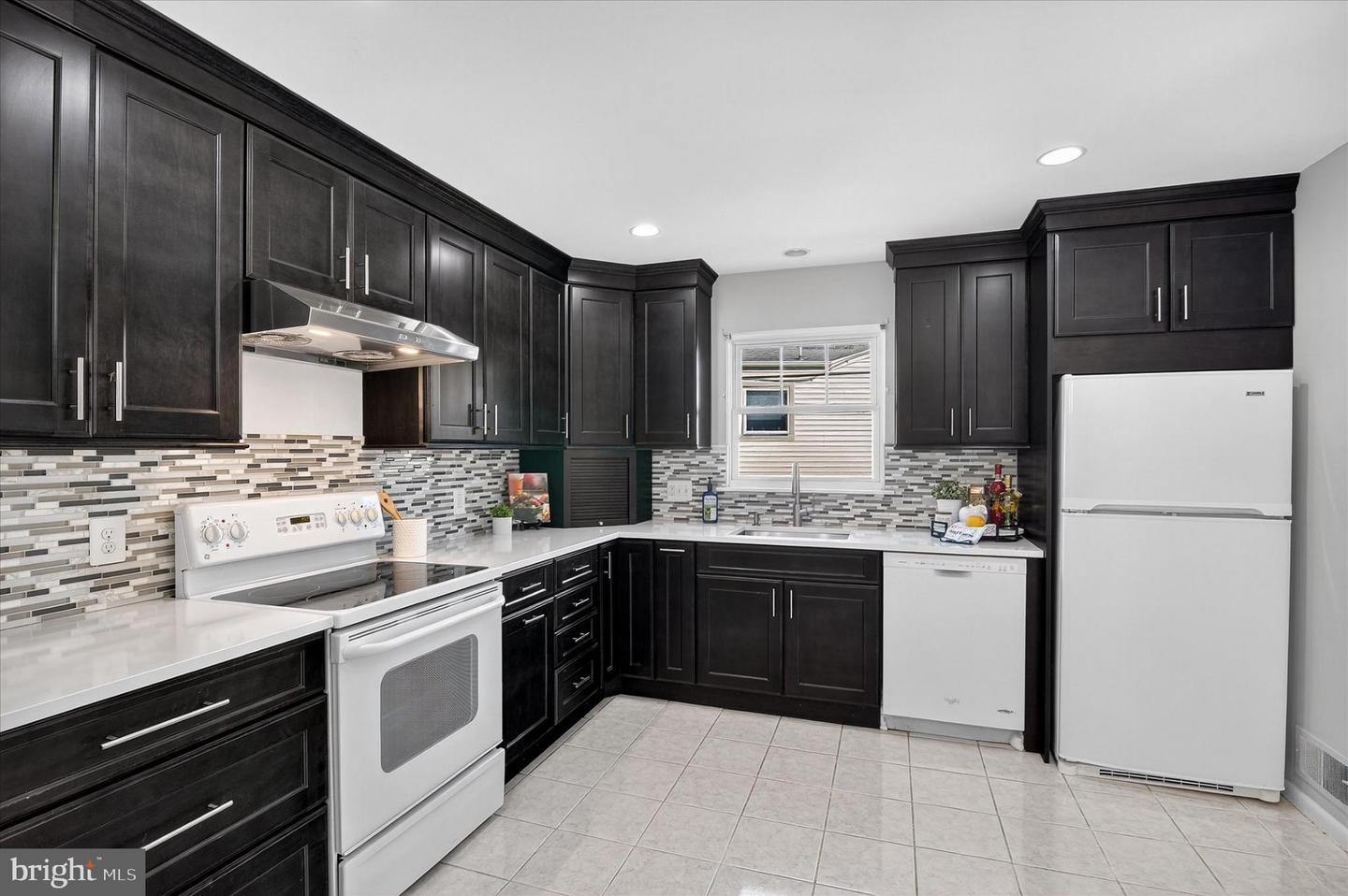 1804 OLNEY RD, FALLS CHURCH, Virginia 22043, 3 Bedrooms Bedrooms, 7 Rooms Rooms,3 BathroomsBathrooms,Residential,For sale,1804 OLNEY RD,VAFX2268806 MLS # VAFX2268806