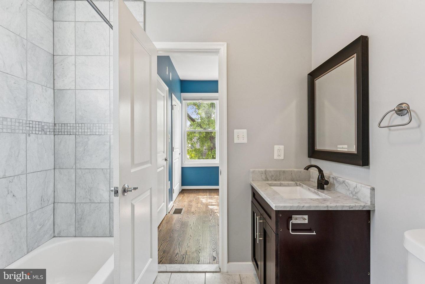 WASHINGTON, District Of Columbia 20002, 4 Bedrooms Bedrooms, 11 Rooms Rooms,3 BathroomsBathrooms,Residential,For sale,DCDC2223782 MLS # DCDC2223782