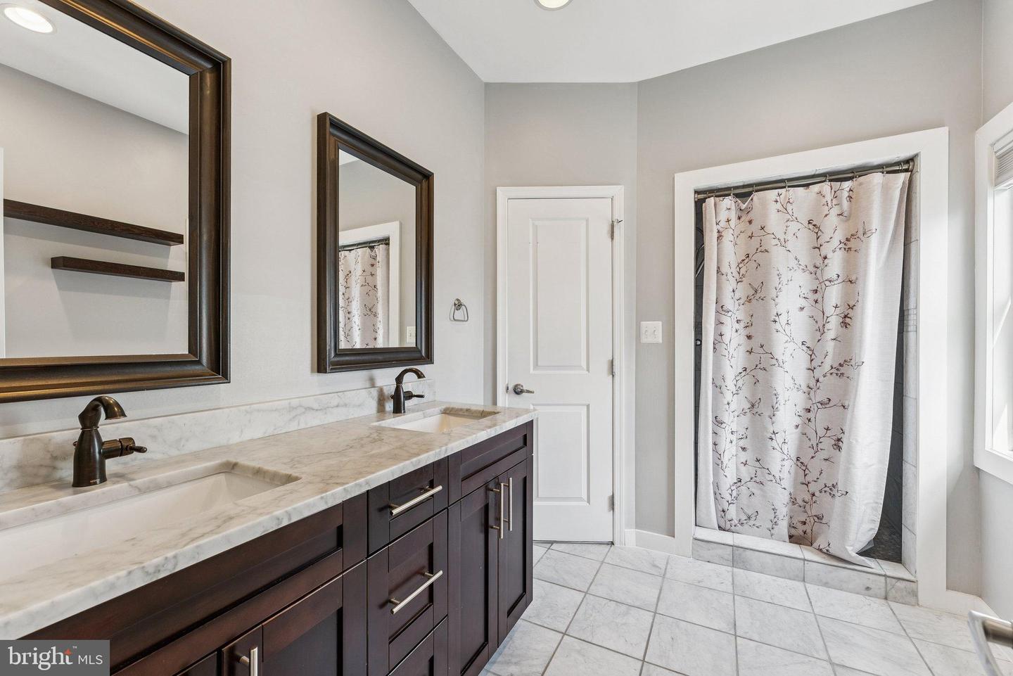WASHINGTON, District Of Columbia 20002, 4 Bedrooms Bedrooms, 11 Rooms Rooms,3 BathroomsBathrooms,Residential,For sale,DCDC2223782 MLS # DCDC2223782