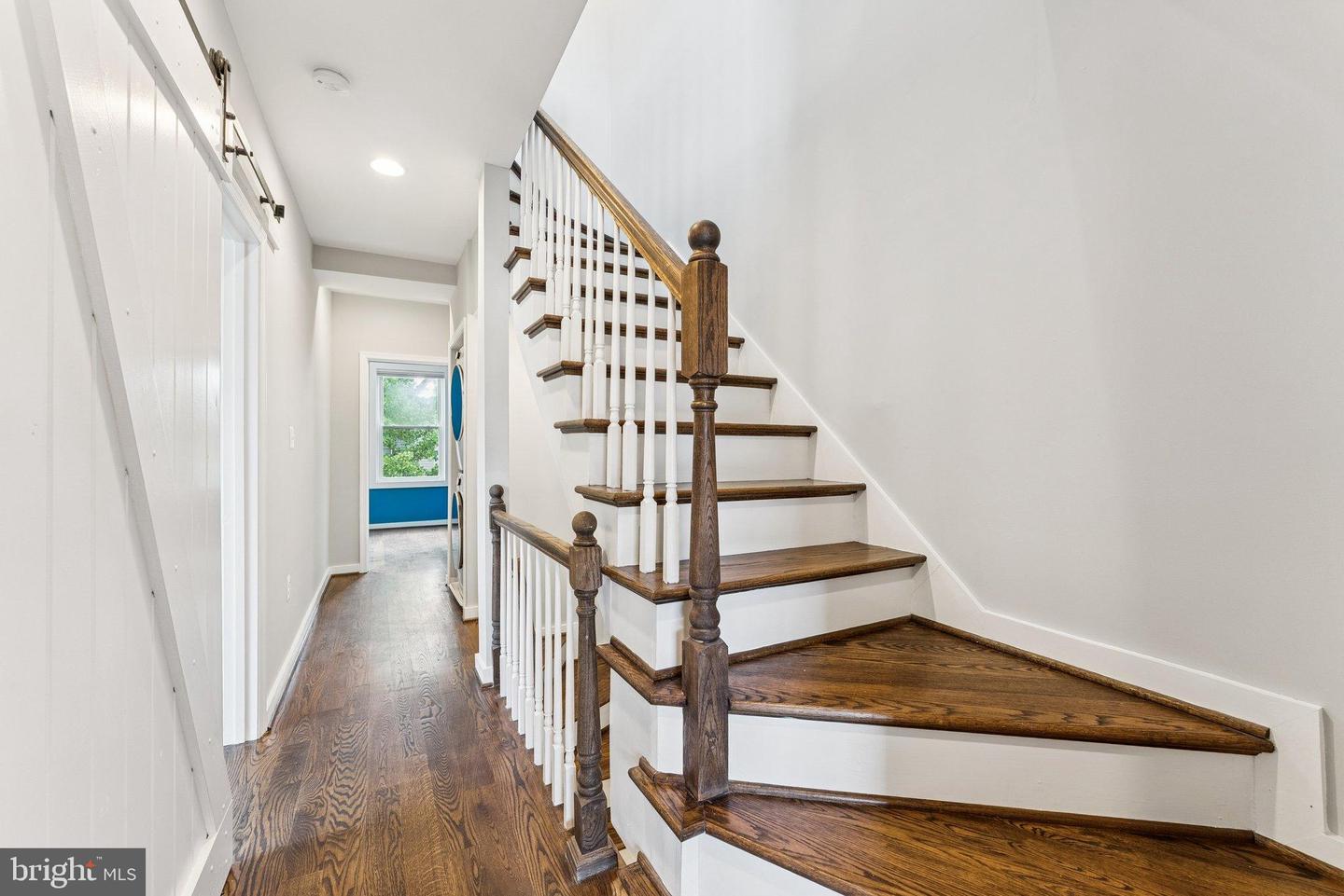 WASHINGTON, District Of Columbia 20002, 4 Bedrooms Bedrooms, 11 Rooms Rooms,3 BathroomsBathrooms,Residential,For sale,DCDC2223782 MLS # DCDC2223782