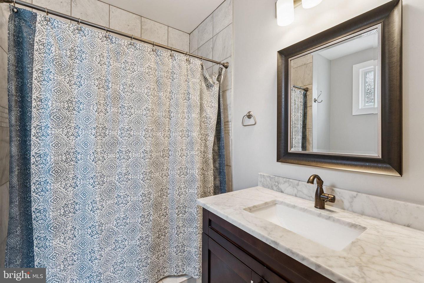 WASHINGTON, District Of Columbia 20002, 4 Bedrooms Bedrooms, 11 Rooms Rooms,3 BathroomsBathrooms,Residential,For sale,DCDC2223782 MLS # DCDC2223782