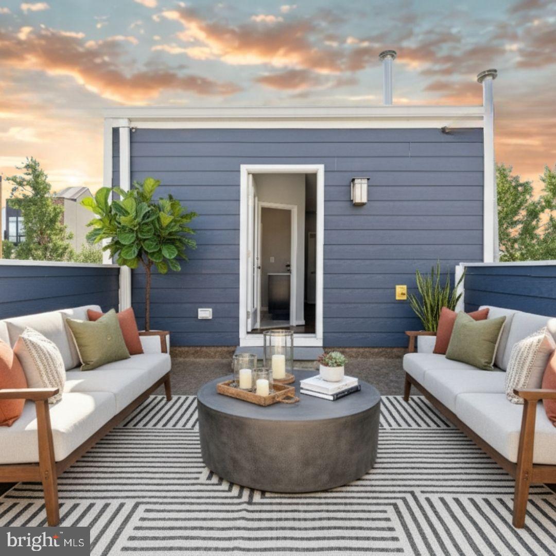 WASHINGTON, District Of Columbia 20002, 4 Bedrooms Bedrooms, 11 Rooms Rooms,3 BathroomsBathrooms,Residential,For sale,DCDC2223782 MLS # DCDC2223782
