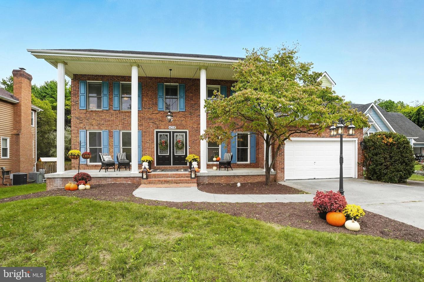 428 WESTSIDE STATION DR, WINCHESTER, Virginia 22601, 5 Bedrooms Bedrooms, ,3 BathroomsBathrooms,Residential,For sale,428 WESTSIDE STATION DR,VAFV2036980 MLS # VAFV2036980