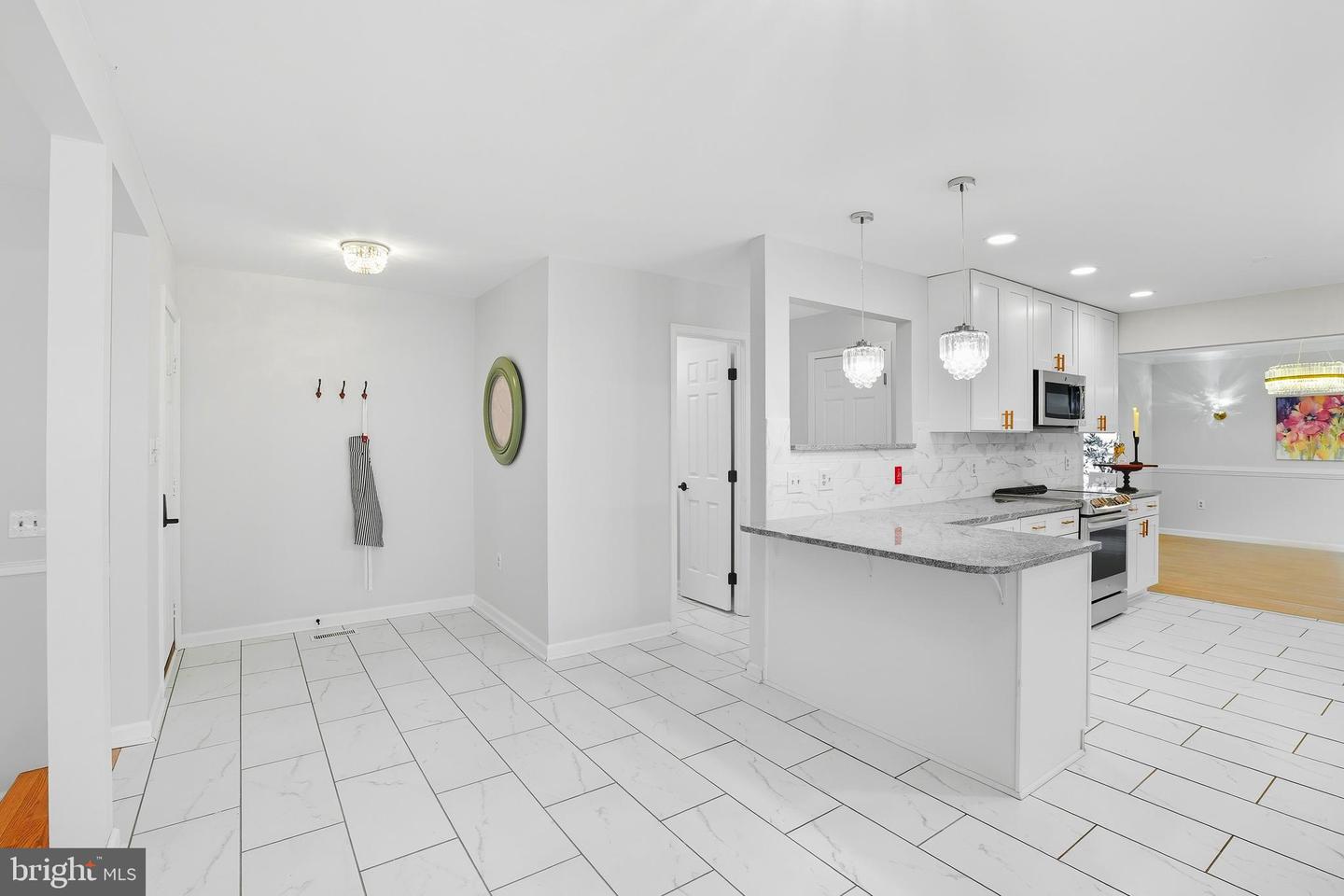 428 WESTSIDE STATION DR, WINCHESTER, Virginia 22601, 5 Bedrooms Bedrooms, ,3 BathroomsBathrooms,Residential,For sale,428 WESTSIDE STATION DR,VAFV2036980 MLS # VAFV2036980