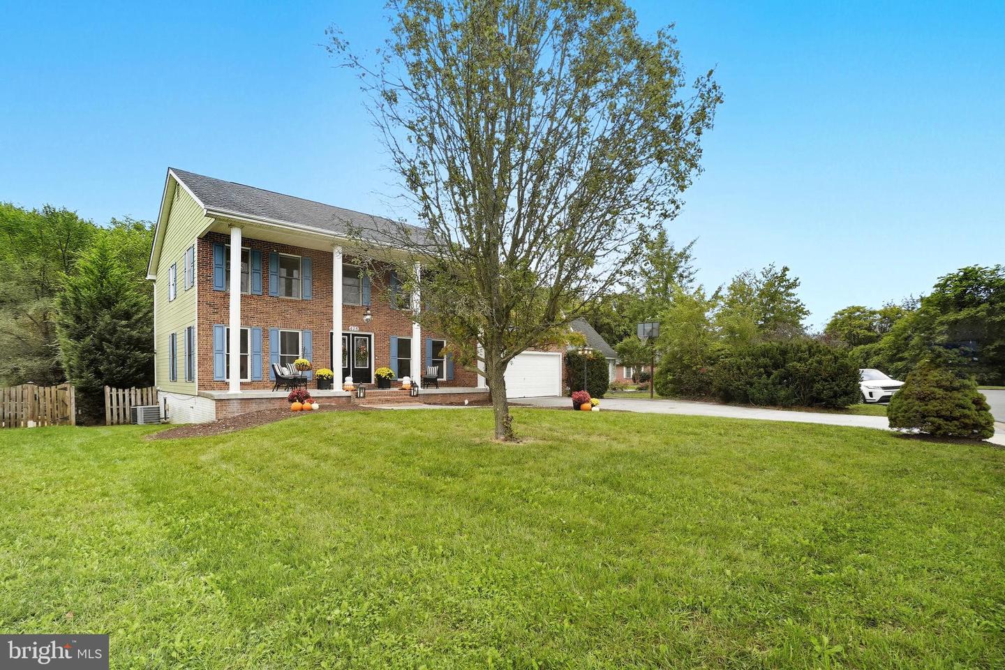 428 WESTSIDE STATION DR, WINCHESTER, Virginia 22601, 5 Bedrooms Bedrooms, ,3 BathroomsBathrooms,Residential,For sale,428 WESTSIDE STATION DR,VAFV2036980 MLS # VAFV2036980