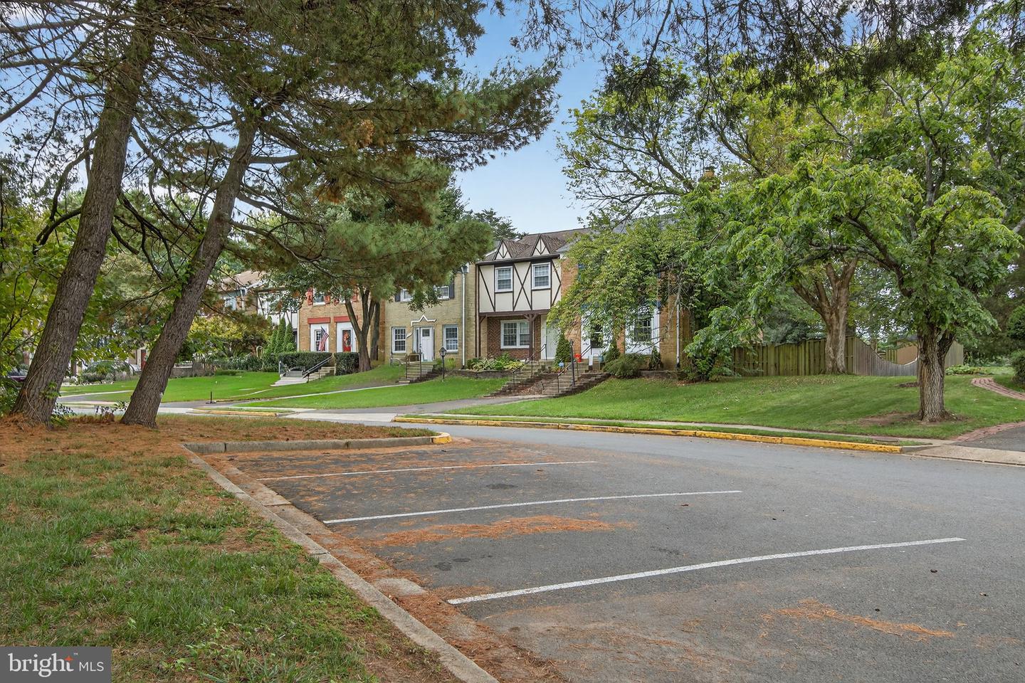 14845 HAYMARKET LN, CENTREVILLE, Virginia 20120, 4 Bedrooms Bedrooms, ,3 BathroomsBathrooms,Residential,For sale,14845 HAYMARKET LN,VAFX2268922 MLS # VAFX2268922