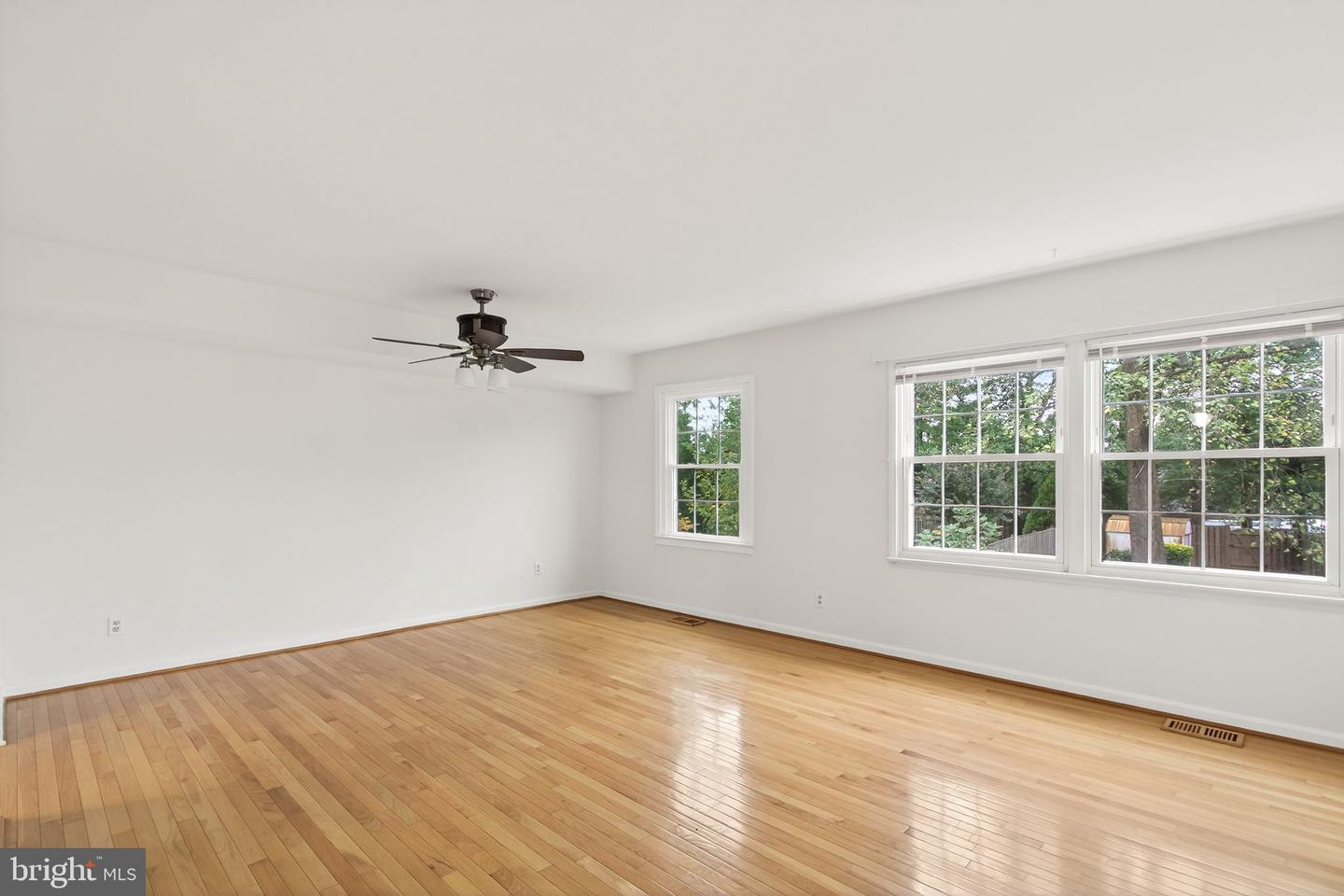 14845 HAYMARKET LN, CENTREVILLE, Virginia 20120, 4 Bedrooms Bedrooms, ,3 BathroomsBathrooms,Residential,For sale,14845 HAYMARKET LN,VAFX2268922 MLS # VAFX2268922