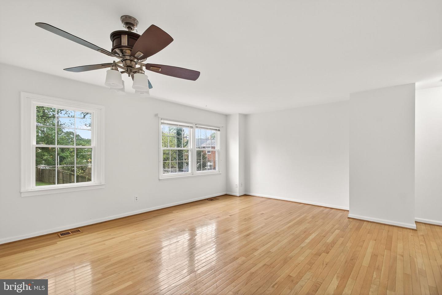 14845 HAYMARKET LN, CENTREVILLE, Virginia 20120, 4 Bedrooms Bedrooms, ,3 BathroomsBathrooms,Residential,For sale,14845 HAYMARKET LN,VAFX2268922 MLS # VAFX2268922