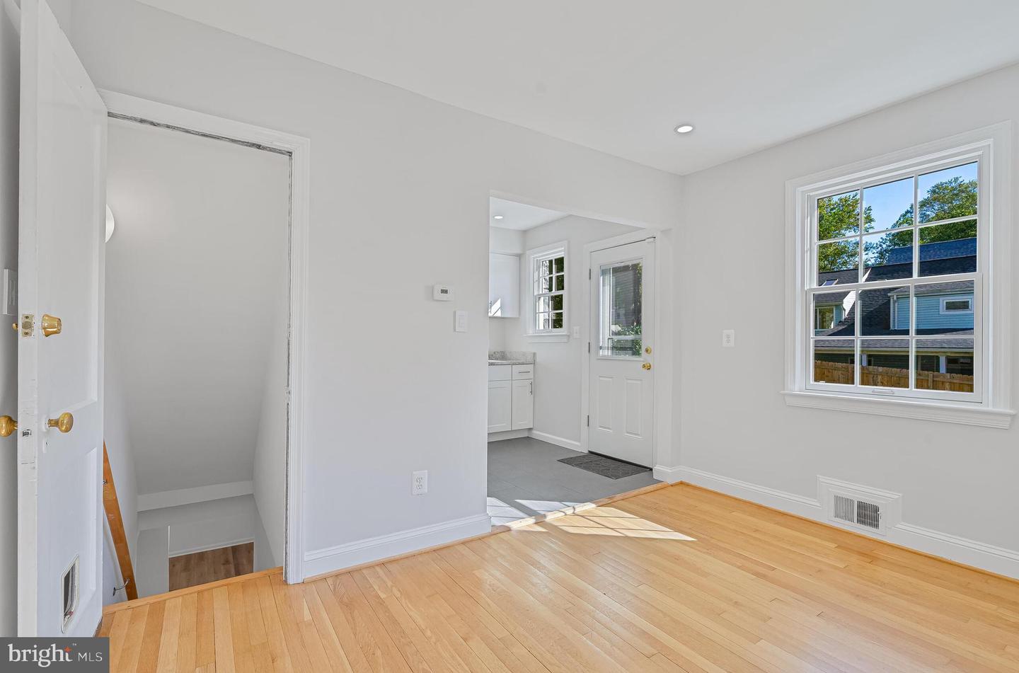 2843 GREENWAY BLVD, FALLS CHURCH, Virginia 22042, 3 Bedrooms Bedrooms, ,3 BathroomsBathrooms,Residential,For sale,2843 GREENWAY BLVD,VAFX2268930 MLS # VAFX2268930