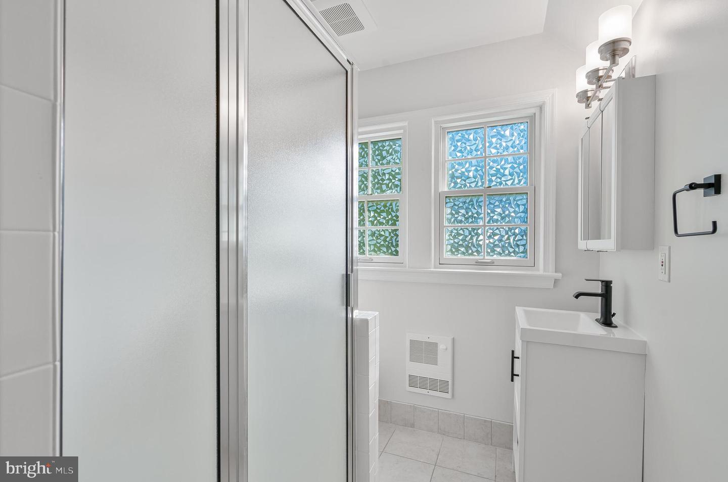 2843 GREENWAY BLVD, FALLS CHURCH, Virginia 22042, 3 Bedrooms Bedrooms, ,3 BathroomsBathrooms,Residential,For sale,2843 GREENWAY BLVD,VAFX2268930 MLS # VAFX2268930