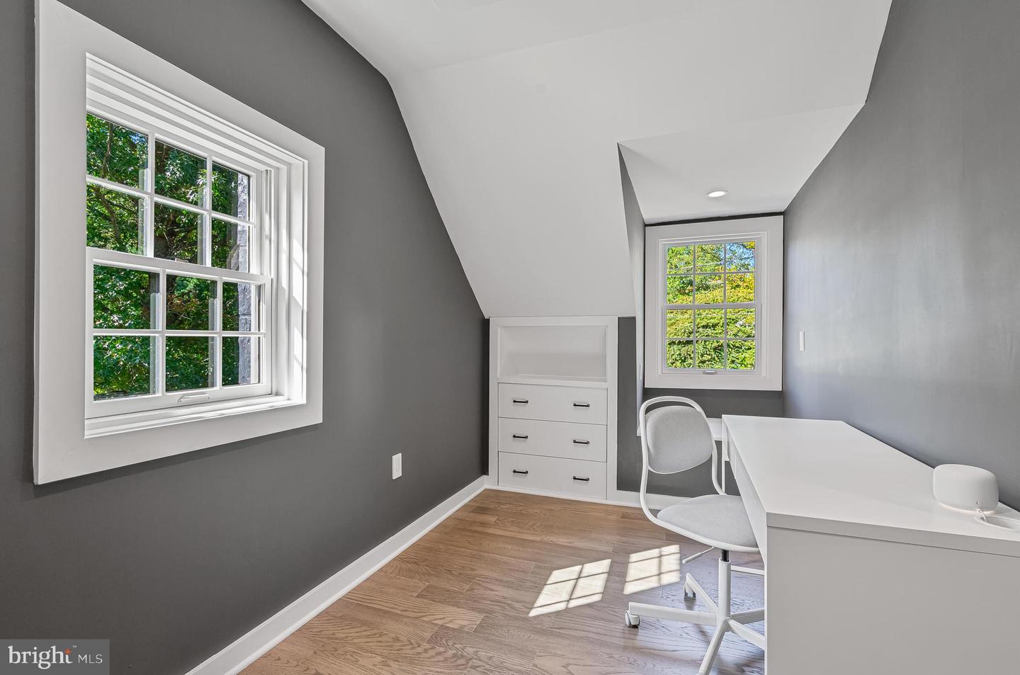 2843 GREENWAY BLVD, FALLS CHURCH, Virginia 22042, 3 Bedrooms Bedrooms, ,3 BathroomsBathrooms,Residential,For sale,2843 GREENWAY BLVD,VAFX2268930 MLS # VAFX2268930