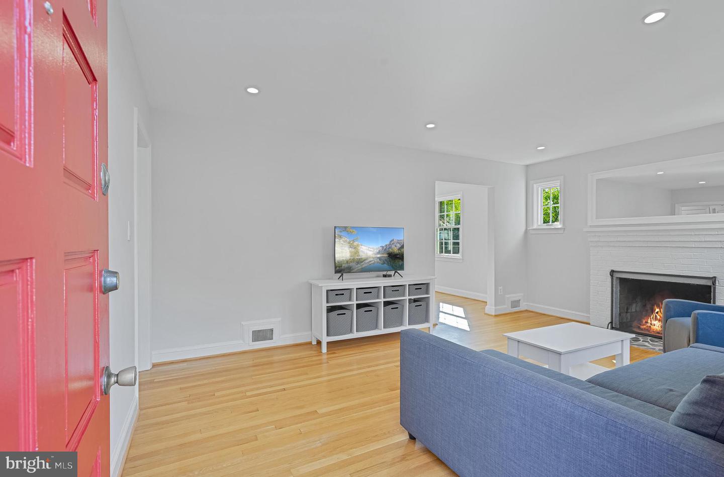 2843 GREENWAY BLVD, FALLS CHURCH, Virginia 22042, 3 Bedrooms Bedrooms, ,3 BathroomsBathrooms,Residential,For sale,2843 GREENWAY BLVD,VAFX2268930 MLS # VAFX2268930