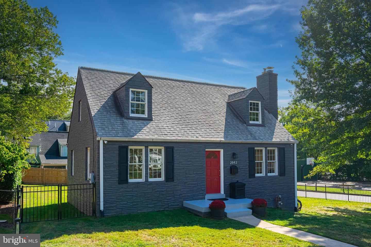 2843 GREENWAY BLVD, FALLS CHURCH, Virginia 22042, 3 Bedrooms Bedrooms, ,3 BathroomsBathrooms,Residential,For sale,2843 GREENWAY BLVD,VAFX2268930 MLS # VAFX2268930