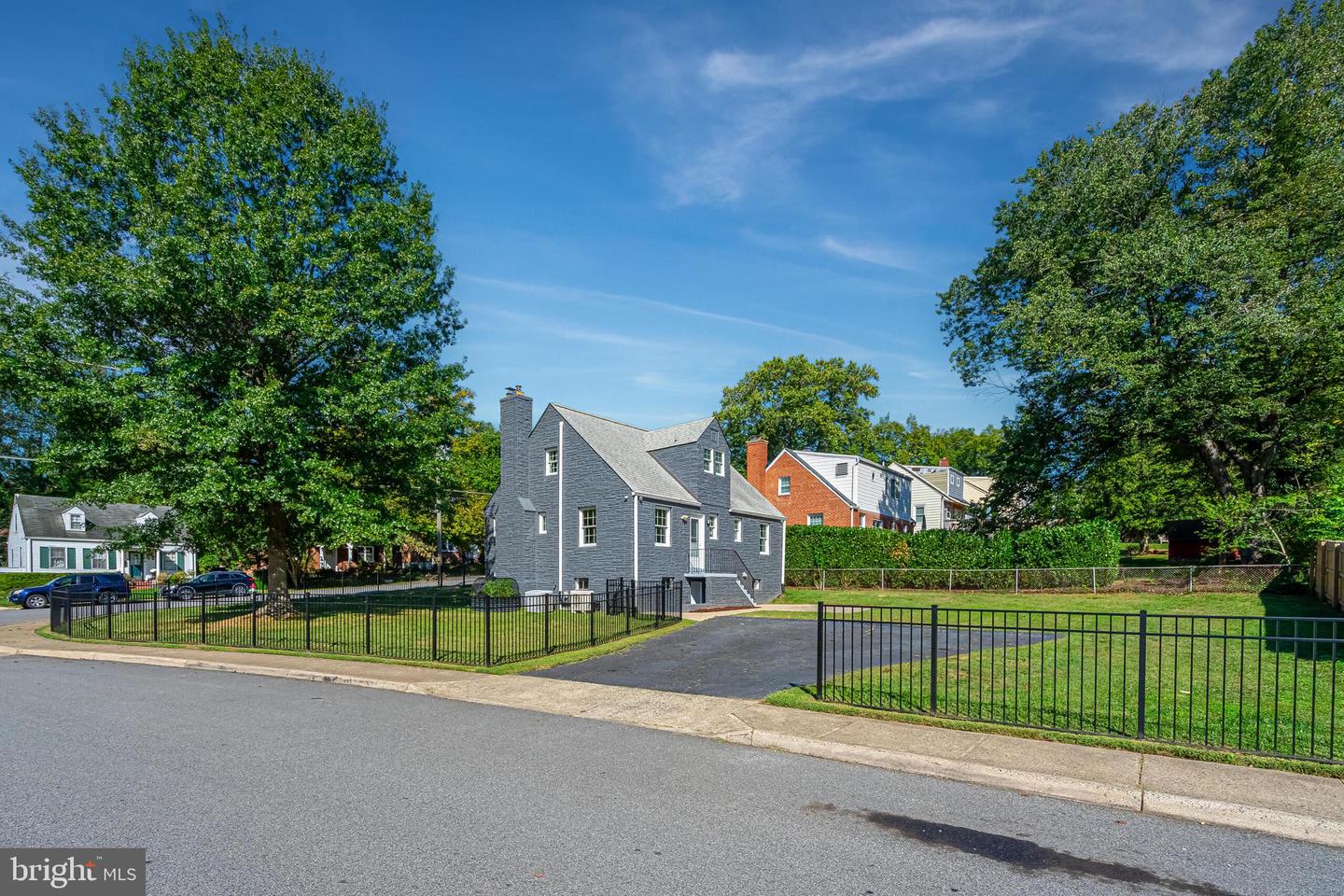 2843 GREENWAY BLVD, FALLS CHURCH, Virginia 22042, 3 Bedrooms Bedrooms, ,3 BathroomsBathrooms,Residential,For sale,2843 GREENWAY BLVD,VAFX2268930 MLS # VAFX2268930