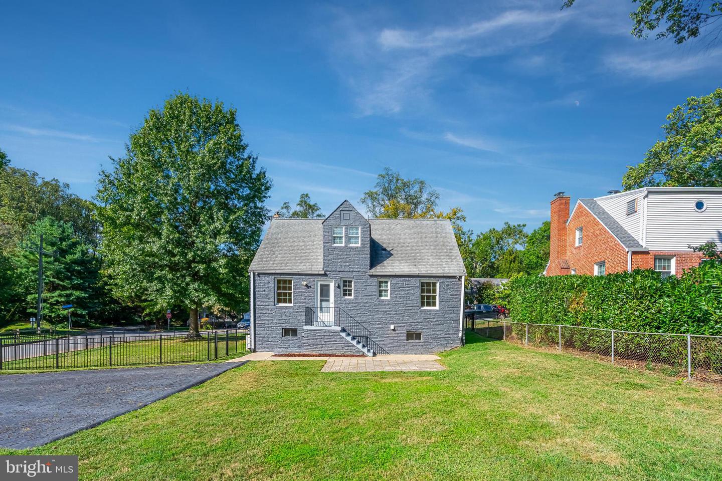 2843 GREENWAY BLVD, FALLS CHURCH, Virginia 22042, 3 Bedrooms Bedrooms, ,3 BathroomsBathrooms,Residential,For sale,2843 GREENWAY BLVD,VAFX2268930 MLS # VAFX2268930
