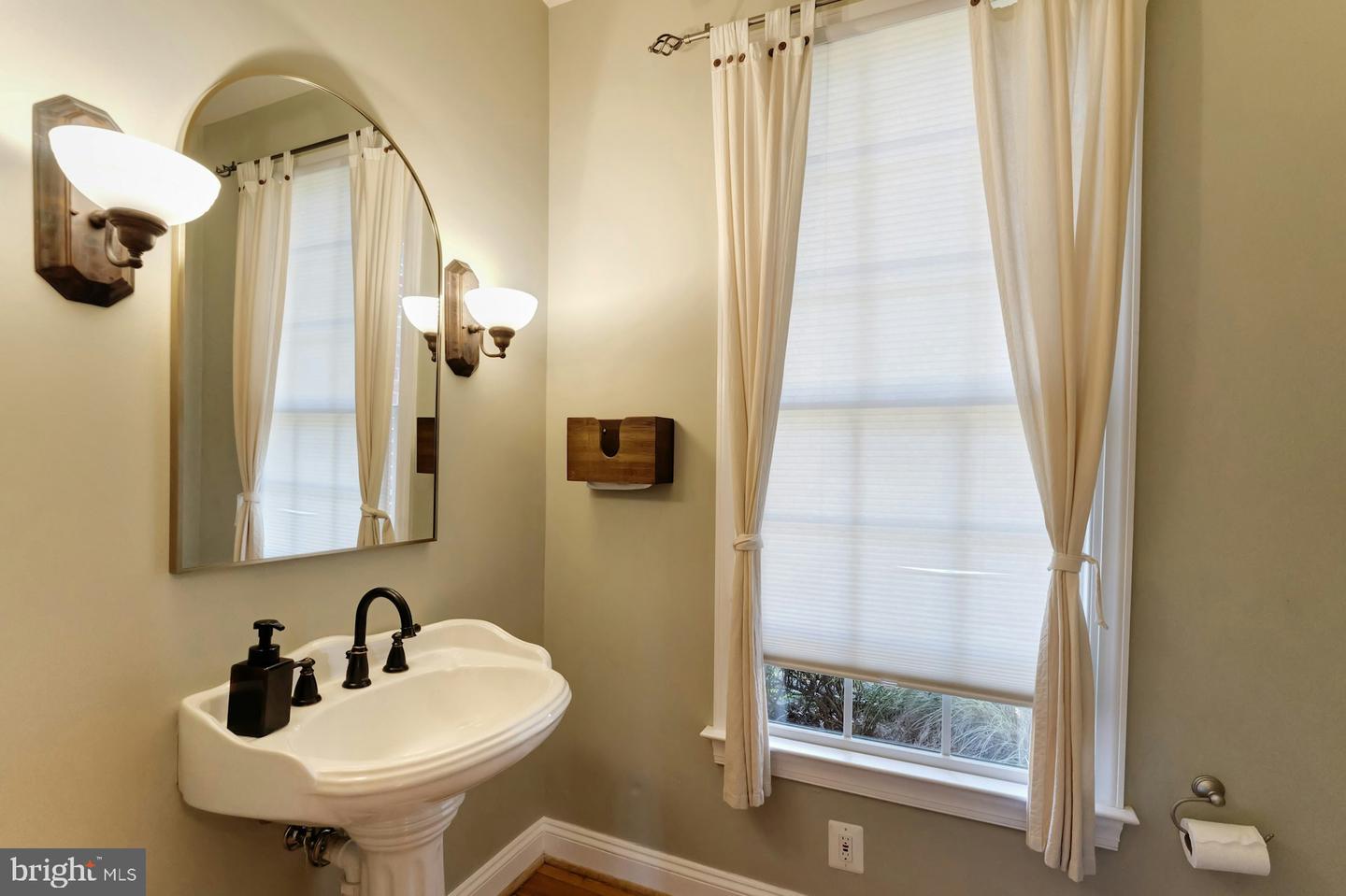 17009 BOLD VENTURE DR, LEESBURG, Virginia 20176, 4 Bedrooms Bedrooms, ,5 BathroomsBathrooms,Residential,For sale,17009 BOLD VENTURE DR,VALO2107466 MLS # VALO2107466