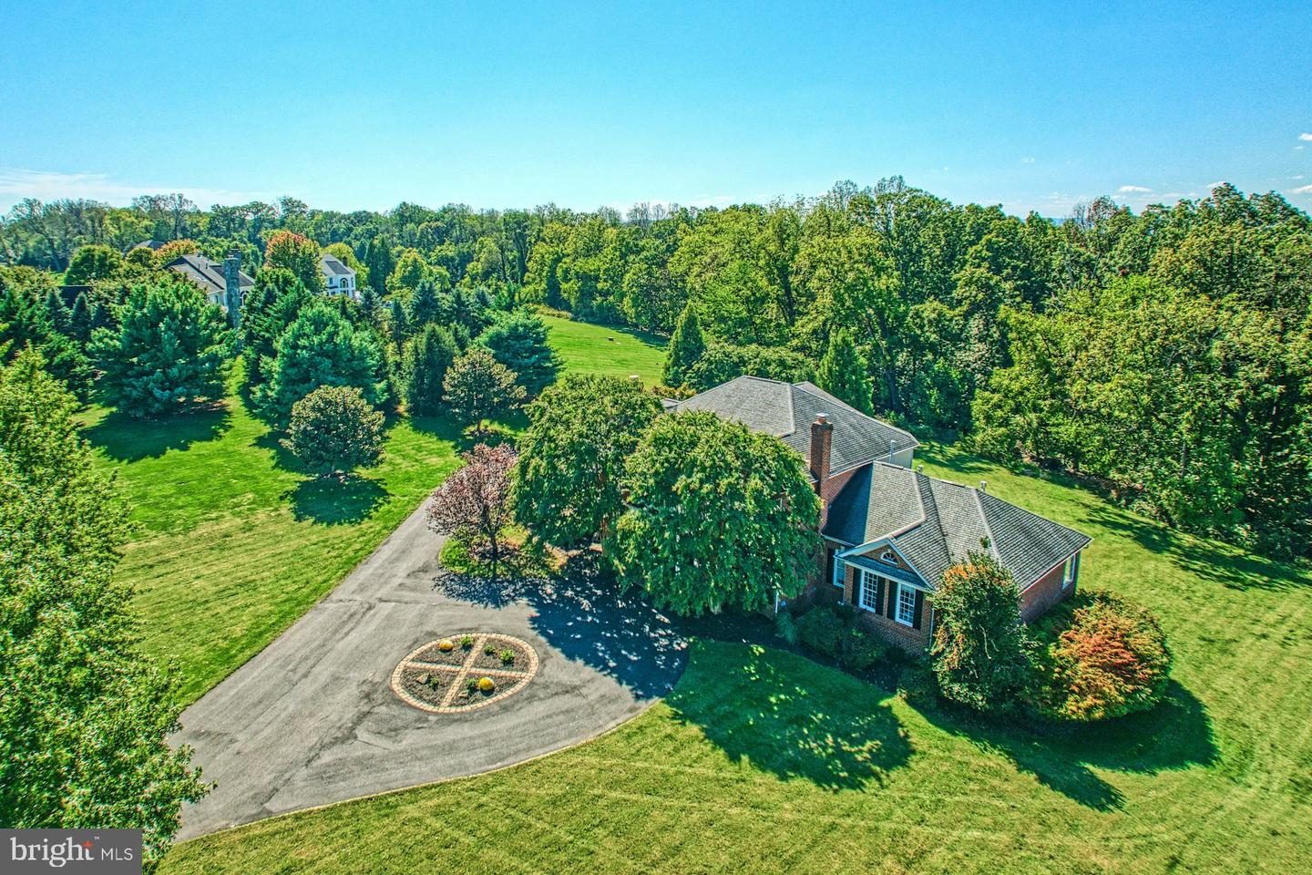 17009 BOLD VENTURE DR, LEESBURG, Virginia 20176, 4 Bedrooms Bedrooms, ,5 BathroomsBathrooms,Residential,For sale,17009 BOLD VENTURE DR,VALO2107466 MLS # VALO2107466