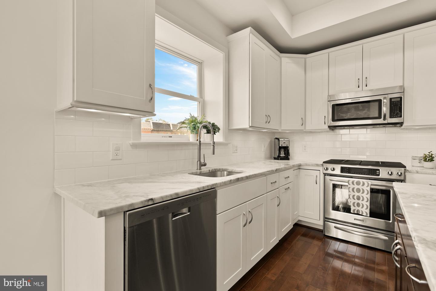 1249 KENYON ST NW #4, WASHINGTON, District Of Columbia 20010, 2 Bedrooms Bedrooms, ,2 BathroomsBathrooms,Residential,For sale,1249 KENYON ST NW #4,DCDC2224002 MLS # DCDC2224002