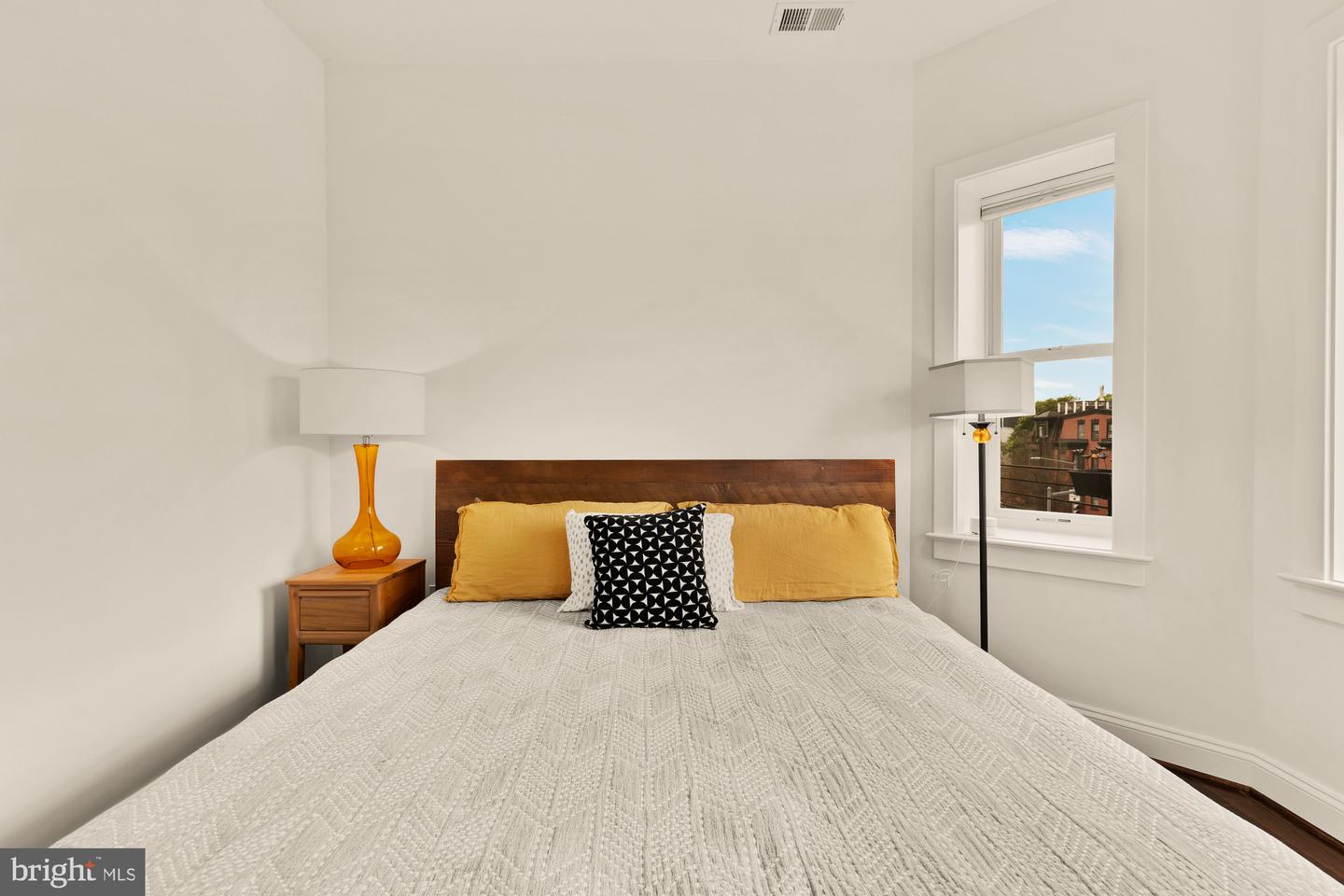 1249 KENYON ST NW #4, WASHINGTON, District Of Columbia 20010, 2 Bedrooms Bedrooms, ,2 BathroomsBathrooms,Residential,For sale,1249 KENYON ST NW #4,DCDC2224002 MLS # DCDC2224002