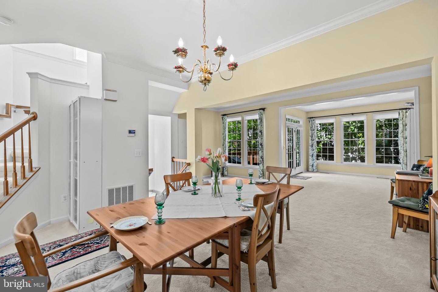 4925 WAPLE LN, ALEXANDRIA, Virginia 22304, 3 Bedrooms Bedrooms, ,2 BathroomsBathrooms,Residential,For sale,4925 WAPLE LN,VAAX2050122 MLS # VAAX2050122