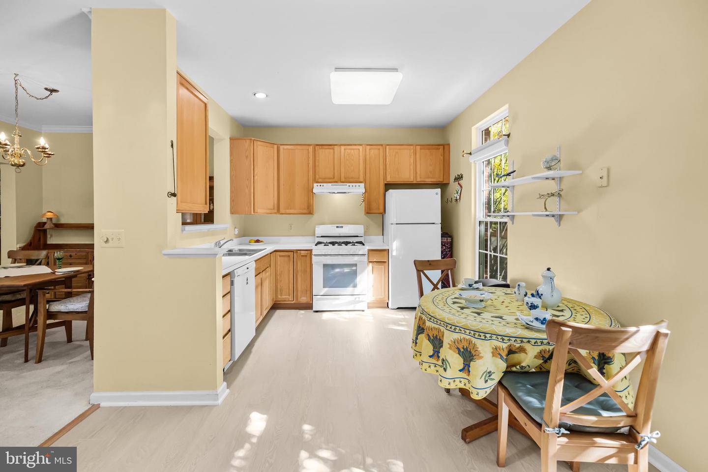 4925 WAPLE LN, ALEXANDRIA, Virginia 22304, 3 Bedrooms Bedrooms, ,2 BathroomsBathrooms,Residential,For sale,4925 WAPLE LN,VAAX2050122 MLS # VAAX2050122