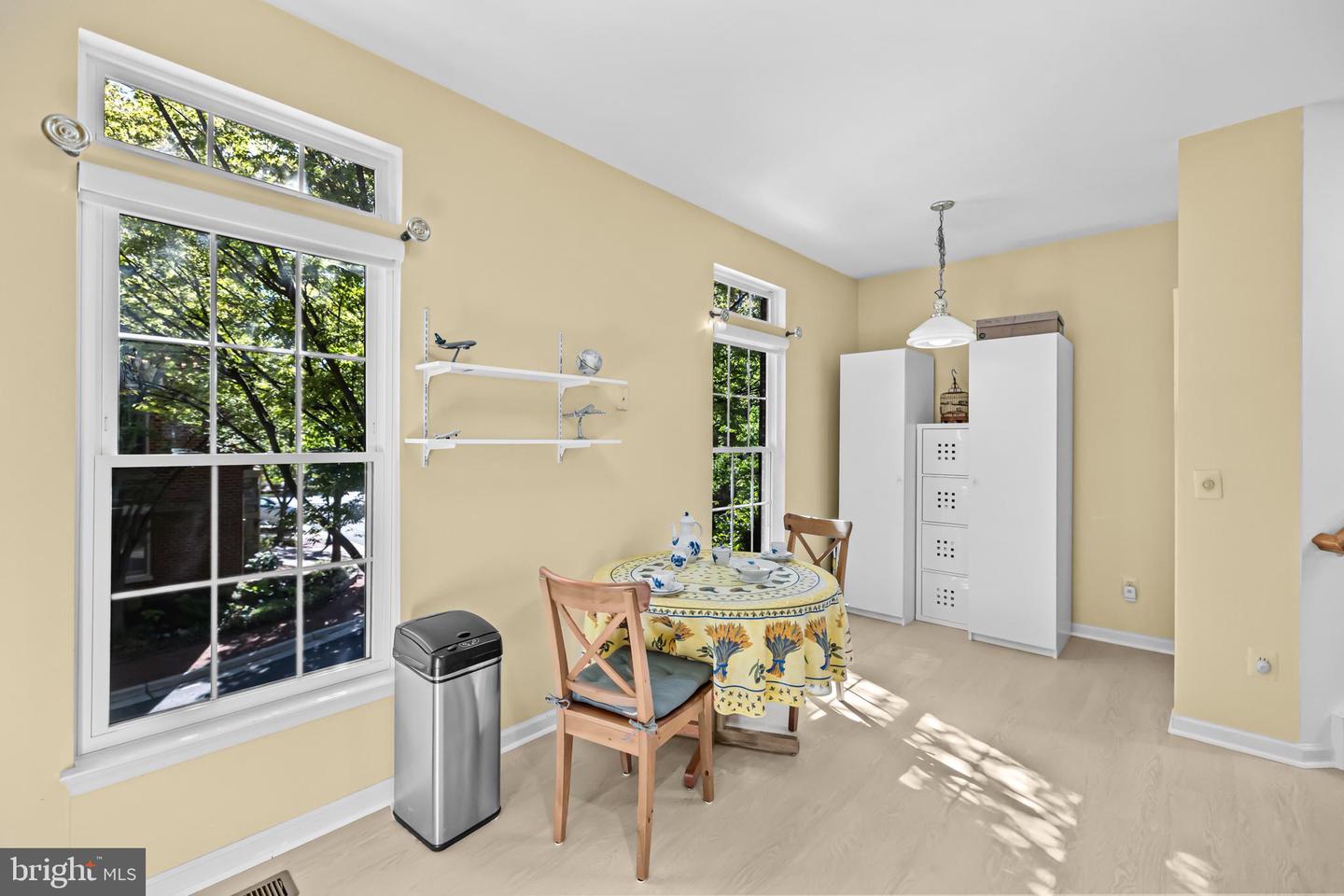 4925 WAPLE LN, ALEXANDRIA, Virginia 22304, 3 Bedrooms Bedrooms, ,2 BathroomsBathrooms,Residential,For sale,4925 WAPLE LN,VAAX2050122 MLS # VAAX2050122