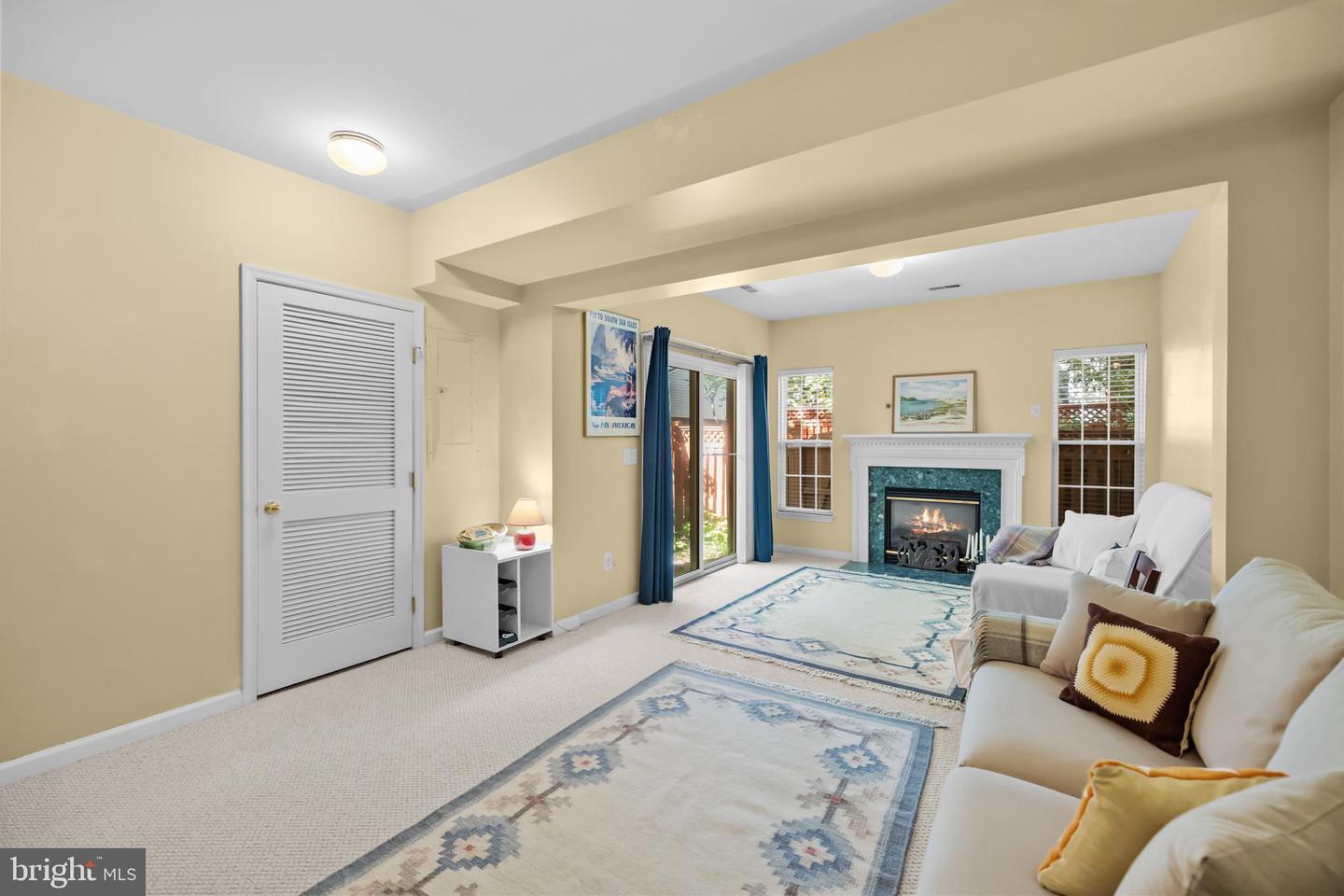 4925 WAPLE LN, ALEXANDRIA, Virginia 22304, 3 Bedrooms Bedrooms, ,2 BathroomsBathrooms,Residential,For sale,4925 WAPLE LN,VAAX2050122 MLS # VAAX2050122