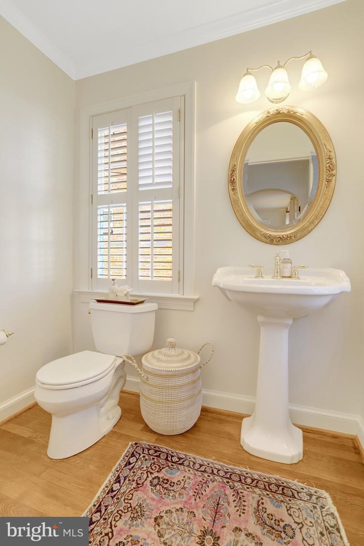 1114 HARRISON ST N, ARLINGTON, Virginia 22205, 3 Bedrooms Bedrooms, ,2 BathroomsBathrooms,Residential,For sale,1114 HARRISON ST N,VAAR2064162 MLS # VAAR2064162
