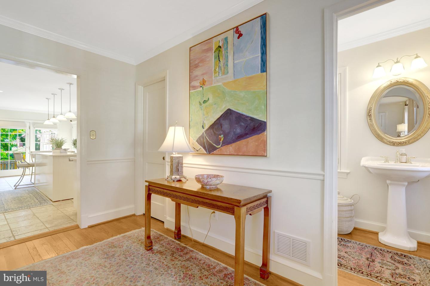 1114 HARRISON ST N, ARLINGTON, Virginia 22205, 3 Bedrooms Bedrooms, ,2 BathroomsBathrooms,Residential,For sale,1114 HARRISON ST N,VAAR2064162 MLS # VAAR2064162