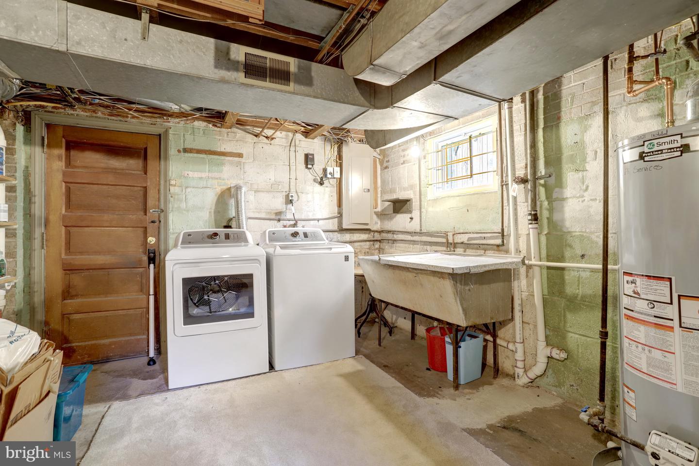 1114 HARRISON ST N, ARLINGTON, Virginia 22205, 3 Bedrooms Bedrooms, ,2 BathroomsBathrooms,Residential,For sale,1114 HARRISON ST N,VAAR2064162 MLS # VAAR2064162