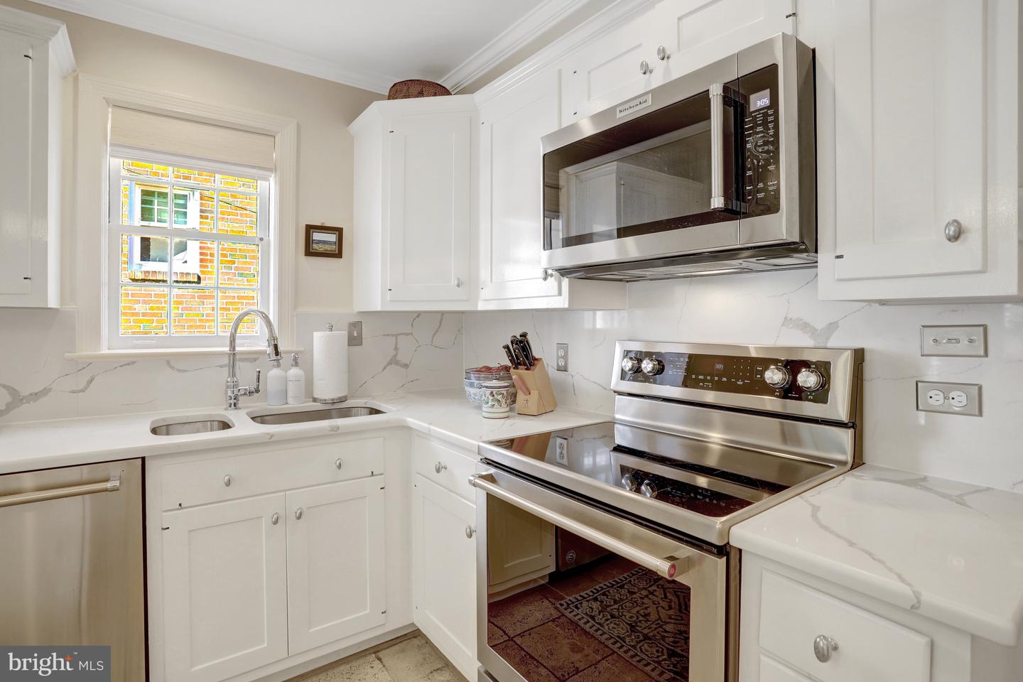 1114 HARRISON ST N, ARLINGTON, Virginia 22205, 3 Bedrooms Bedrooms, ,2 BathroomsBathrooms,Residential,For sale,1114 HARRISON ST N,VAAR2064162 MLS # VAAR2064162