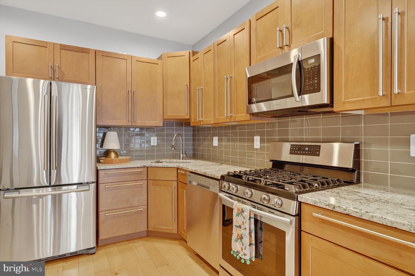 816 KENNEDY ST NW #3, WASHINGTON, District Of Columbia 20011, 2 Bedrooms Bedrooms, ,2 BathroomsBathrooms,Residential,For sale,816 KENNEDY ST NW #3,DCDC2224144 MLS # DCDC2224144