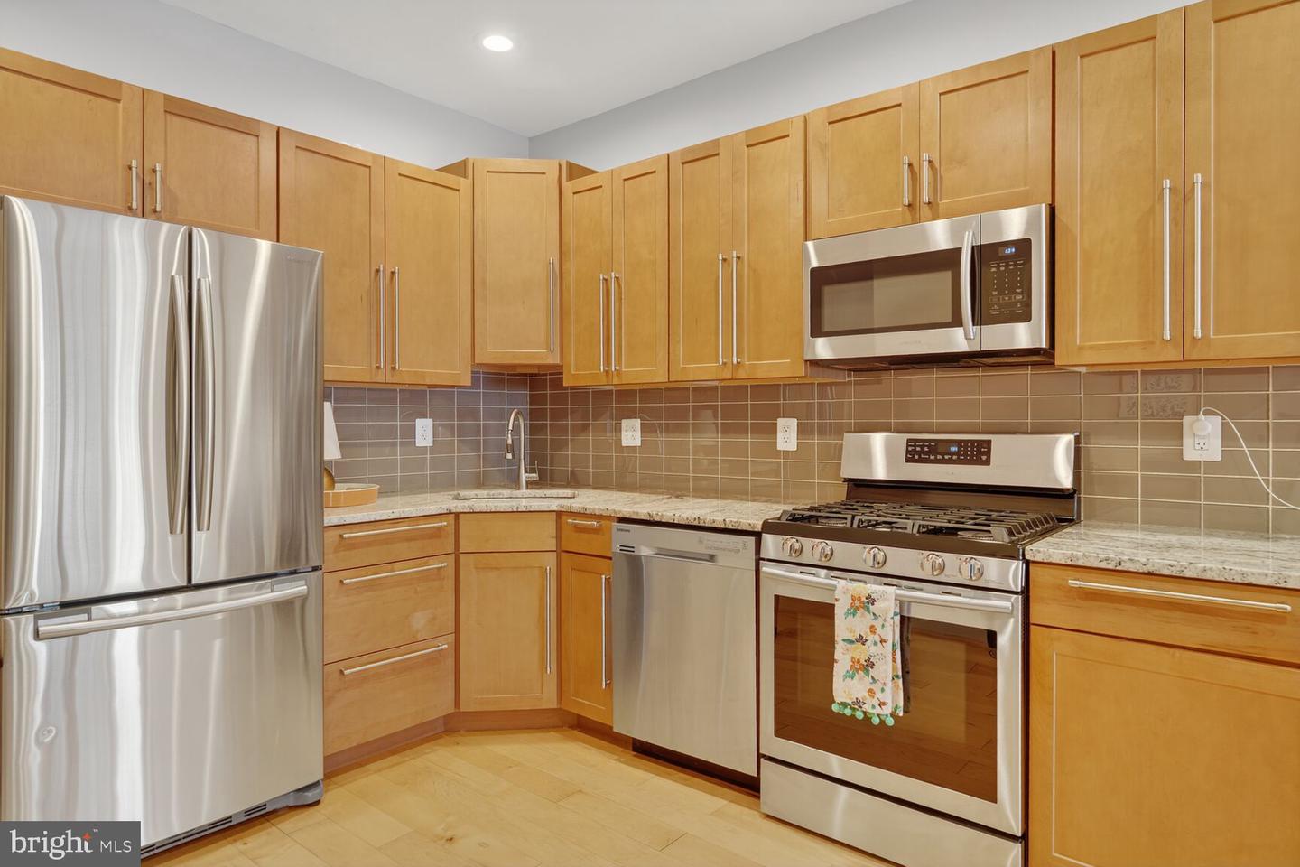 816 KENNEDY ST NW #3, WASHINGTON, District Of Columbia 20011, 2 Bedrooms Bedrooms, ,2 BathroomsBathrooms,Residential,For sale,816 KENNEDY ST NW #3,DCDC2224144 MLS # DCDC2224144