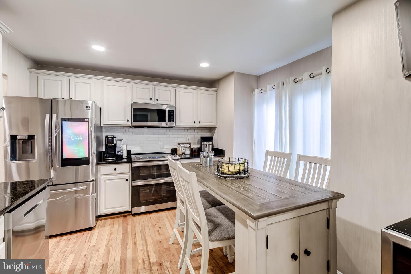 2937 CAMBRIDGE DR, WOODBRIDGE, Virginia 22192, 3 Bedrooms Bedrooms, ,3 BathroomsBathrooms,Residential,For sale,2937 CAMBRIDGE DR,VAPW2104638 MLS # VAPW2104638