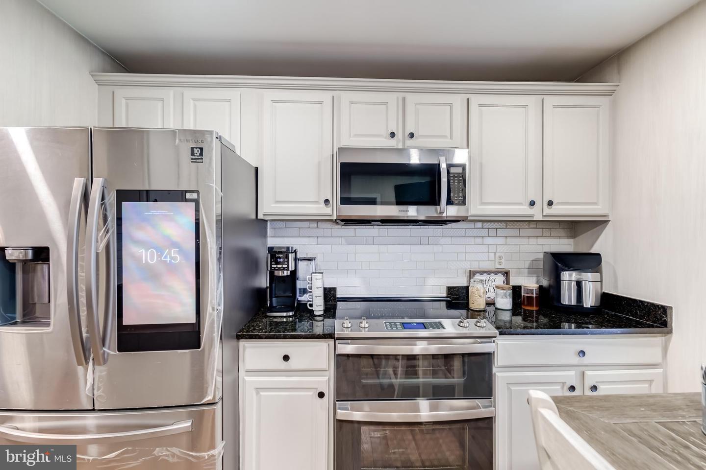 2937 CAMBRIDGE DR, WOODBRIDGE, Virginia 22192, 3 Bedrooms Bedrooms, ,3 BathroomsBathrooms,Residential,For sale,2937 CAMBRIDGE DR,VAPW2104638 MLS # VAPW2104638