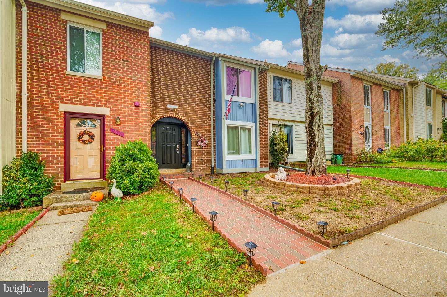 2937 CAMBRIDGE DR, WOODBRIDGE, Virginia 22192, 3 Bedrooms Bedrooms, ,3 BathroomsBathrooms,Residential,For sale,2937 CAMBRIDGE DR,VAPW2104638 MLS # VAPW2104638