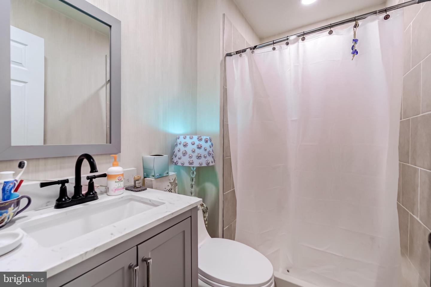 2937 CAMBRIDGE DR, WOODBRIDGE, Virginia 22192, 3 Bedrooms Bedrooms, ,3 BathroomsBathrooms,Residential,For sale,2937 CAMBRIDGE DR,VAPW2104638 MLS # VAPW2104638