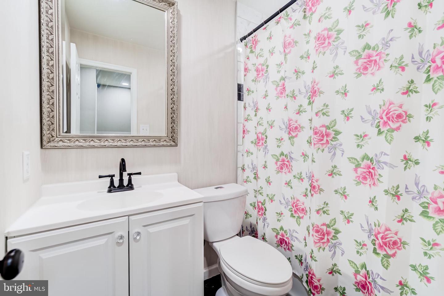 2937 CAMBRIDGE DR, WOODBRIDGE, Virginia 22192, 3 Bedrooms Bedrooms, ,3 BathroomsBathrooms,Residential,For sale,2937 CAMBRIDGE DR,VAPW2104638 MLS # VAPW2104638