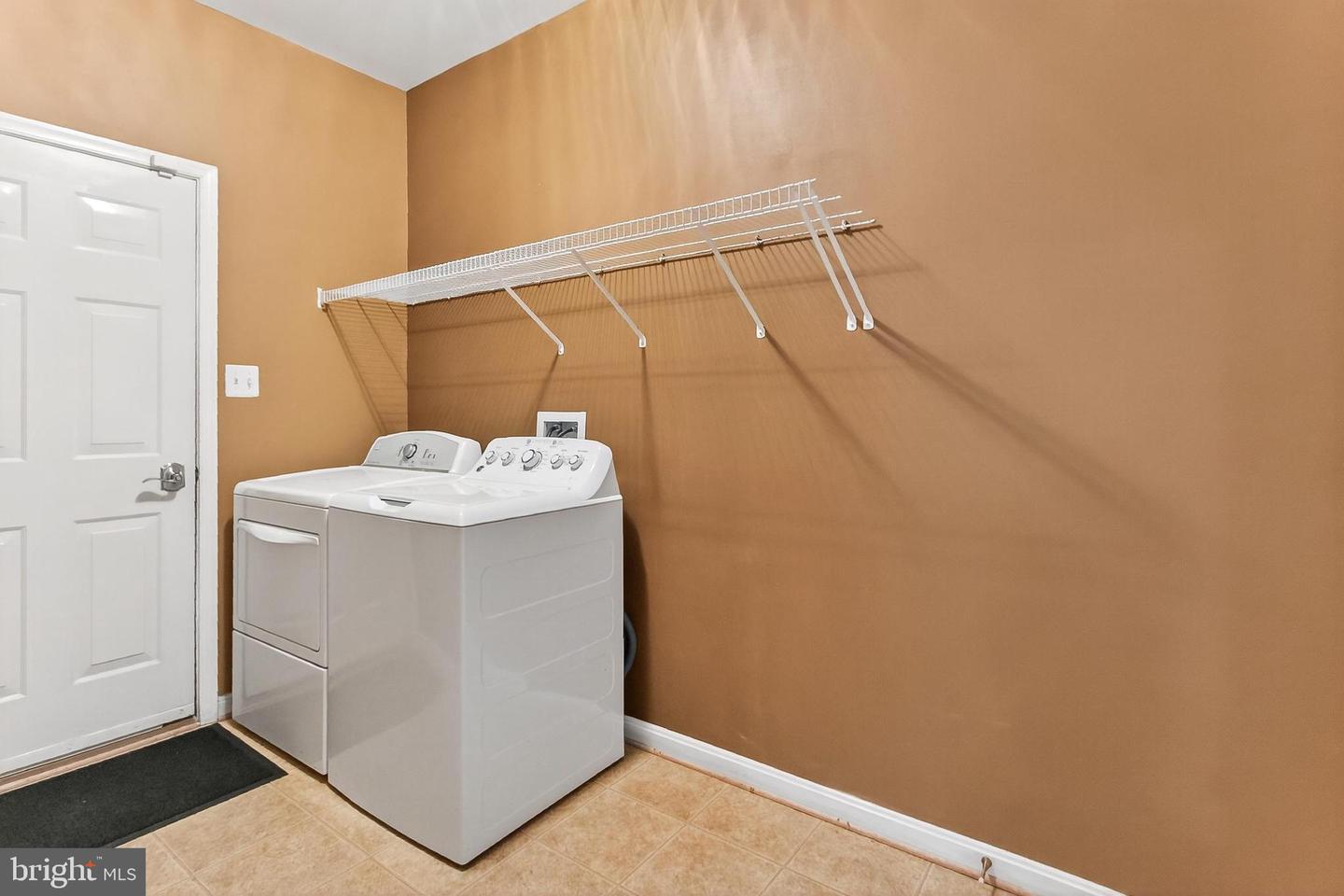 635 GALINA WAY, WARRENTON, Virginia 20186, 5 Bedrooms Bedrooms, ,3 BathroomsBathrooms,Residential,For sale,635 GALINA WAY,VAFQ2018416 MLS # VAFQ2018416