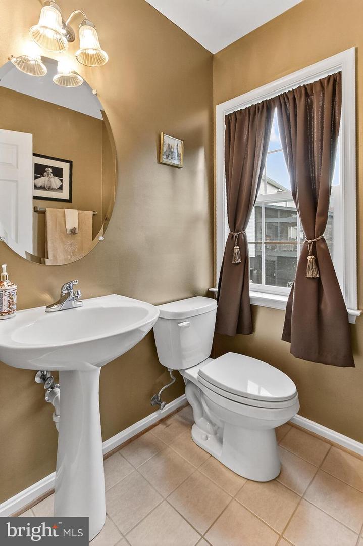 635 GALINA WAY, WARRENTON, Virginia 20186, 5 Bedrooms Bedrooms, ,3 BathroomsBathrooms,Residential,For sale,635 GALINA WAY,VAFQ2018416 MLS # VAFQ2018416