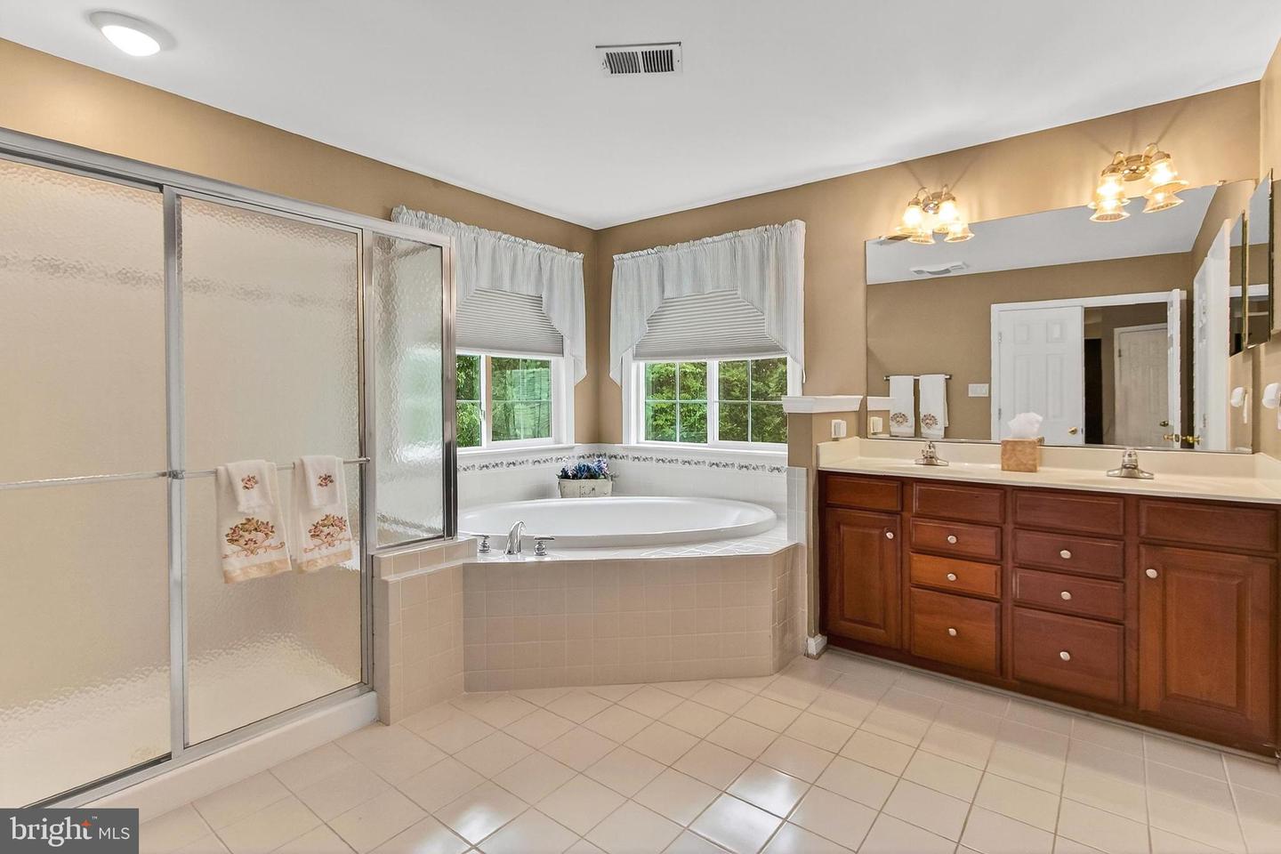 635 GALINA WAY, WARRENTON, Virginia 20186, 5 Bedrooms Bedrooms, ,3 BathroomsBathrooms,Residential,For sale,635 GALINA WAY,VAFQ2018416 MLS # VAFQ2018416