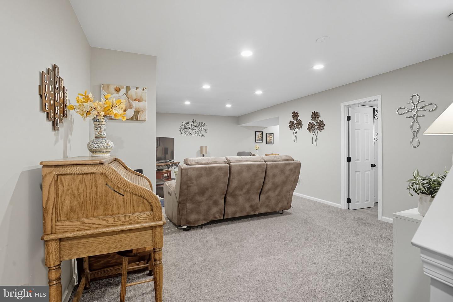 8503 CLEARRIDGE LN, MANASSAS, Virginia 20110, 4 Bedrooms Bedrooms, ,3 BathroomsBathrooms,Residential,For sale,8503 CLEARRIDGE LN,VAMN2009384 MLS # VAMN2009384