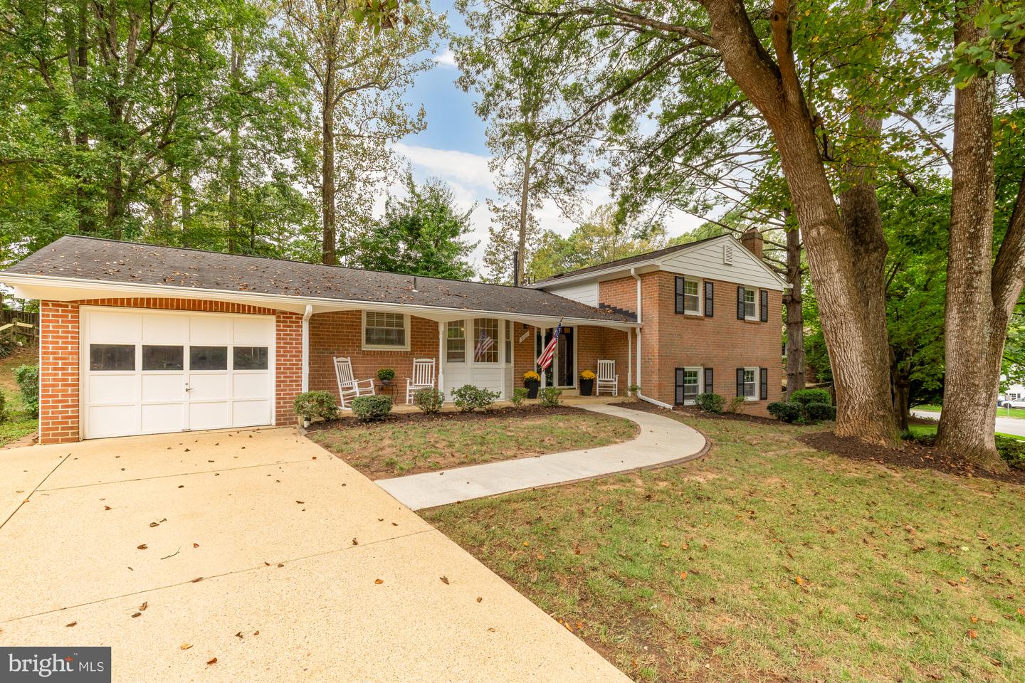 9107 JOYCE PHILLIP CT, SPRINGFIELD, Virginia 22153, 5 Bedrooms Bedrooms, ,3 BathroomsBathrooms,Residential,For sale,9107 JOYCE PHILLIP CT,VAFX2269016 MLS # VAFX2269016